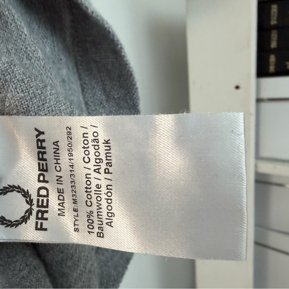 Fred Perry Men’s Grey Tipped Polo Shirt – Size Large, 100% Cotton - Picture 4 of 5